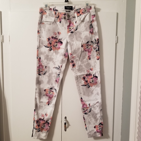 American Eagle Floral Print Stretch Jegging - Picture 5 of 8